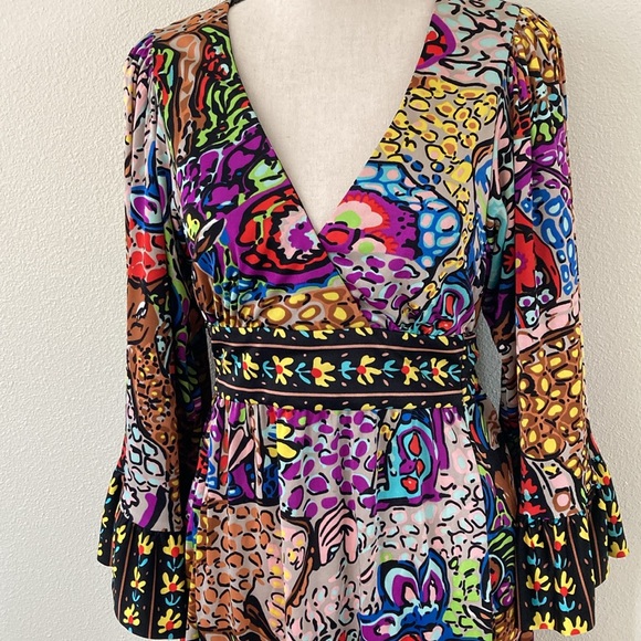 BETSY JOHNSON | Boho 🌸 multicolor Angel Wing Bell Sleeve Mini Dress size 8 - Picture 3 of 14